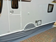 Twin axle caravan - twin, arch