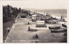 SOUTH PARADE, ALDEBURGH - 1918 SUFFOLK POSTCARD (ref 3811/21/W)