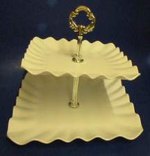 1 Large 2 tier plastic