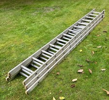 3 section Extension Ladder, Commercial 8.5 M  Good Condition