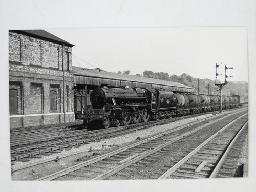 Steam train locomotive 44984 - train,
