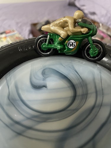 Hot wheels 1966 triumph - hot,