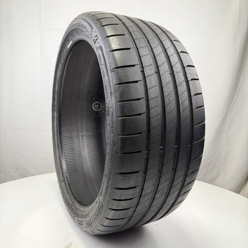 Used 235 35r19 - used, 235/35r19