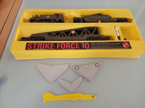 Triang scarce battle - triang,