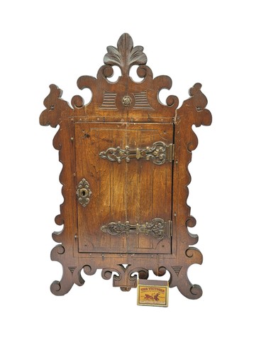 Antique wood carved wall