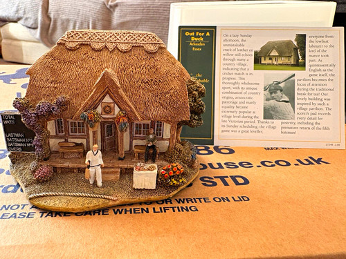 Lilliput lane out - out, duck