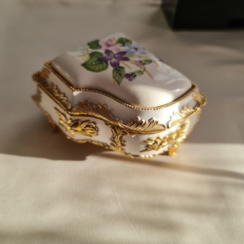 Vintage porcelain music box - porcelain,