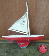 VINTAGE WOODEN MODEL SAILING