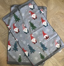 Set of 2 Festive Christmas