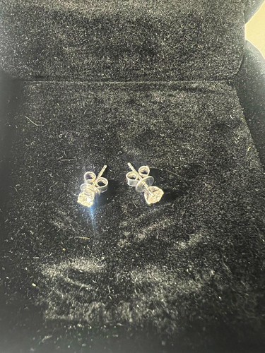 18ct white gold diamond - 18ct,