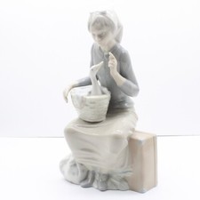 Lladro Nao Girl Figurine With