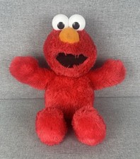 Sesame Street Giggling Tickle