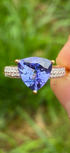 18ct gold tggc trillion cut - tggc,