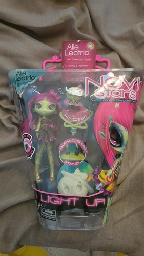 Novi stars alie lectric doll - stars,