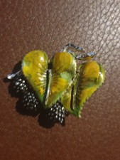 VINTAGE SIGNED EXQUISITE MULBERRY LEAF SERIES ENAMEL PIN BROOCH