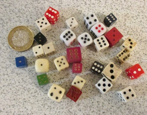 Job lot small vintage bone - lot,