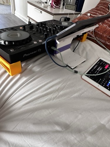 Tablet stand with suction - with,