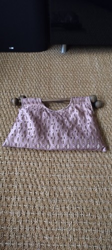 Bluet embroidered pink