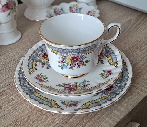 Royal stafford regency bone - royal,