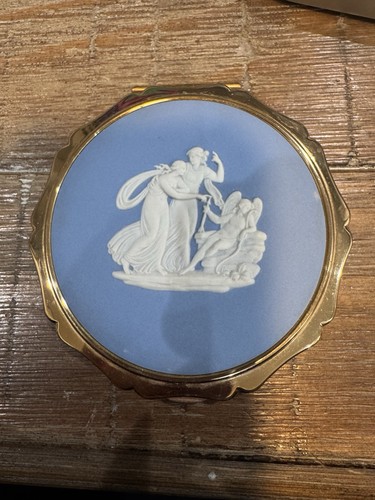 Vintage stratton compact - stratton,