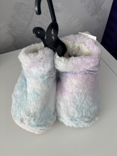 Rainbow fluffy slipper boots - fluffy,