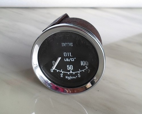 Smiths oil pressure gauge - smiths,