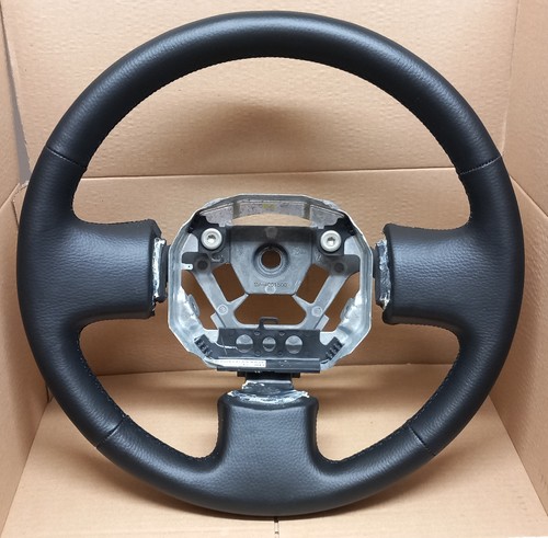 Steering wheel nissan - wheel,