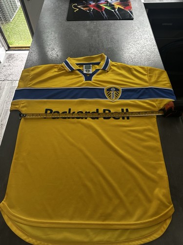 Retro score draw leeds - retro,