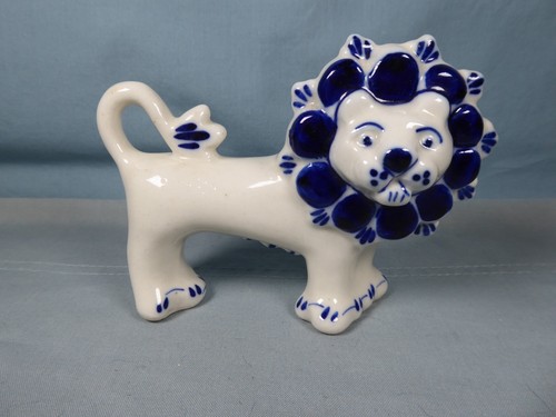 Russian pottery lion - -, blue