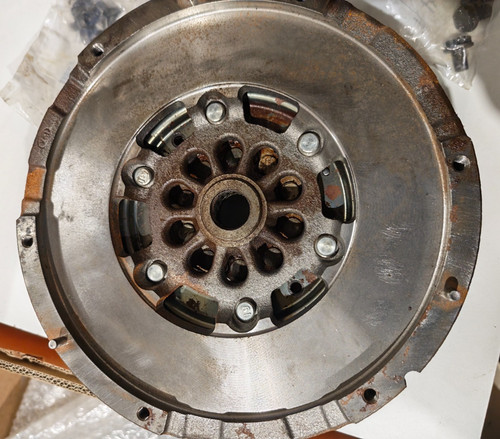 Dual mass flywheel - for, audi