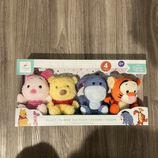 New Disney Baby Cuteeze Set