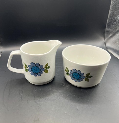 Meakin vintage milk jug - jg,