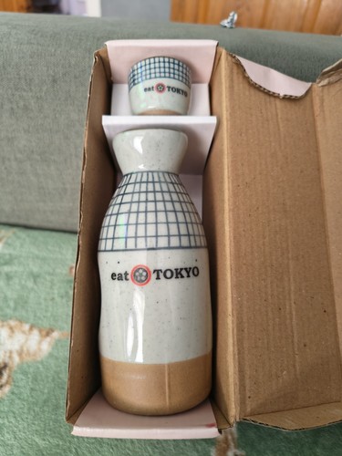 Tokkuri bottle and ochoko - bottle,