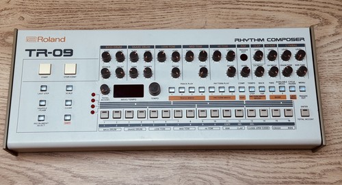 Roland boutique rhythm - tr-09,