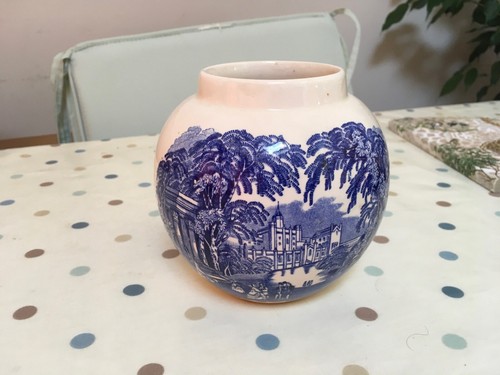 Small vase willow pattern - small,