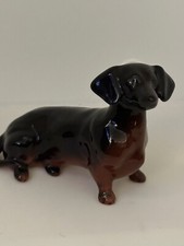 BESWICK DOG DACHSHUND SEATED