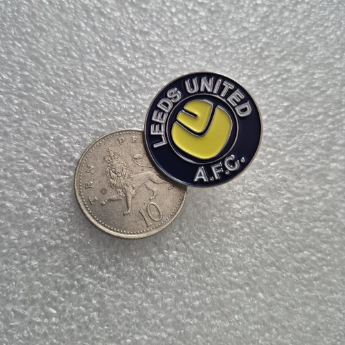 Leeds united badge - leeds,