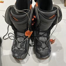 MENS SALOMON SYNAPSE LACE SNOWBOARD BOOTS $290 9.9  Demo black orange
