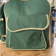 Caravan camping Picnic set 4 Person Set In Handy Rucksack Insulated