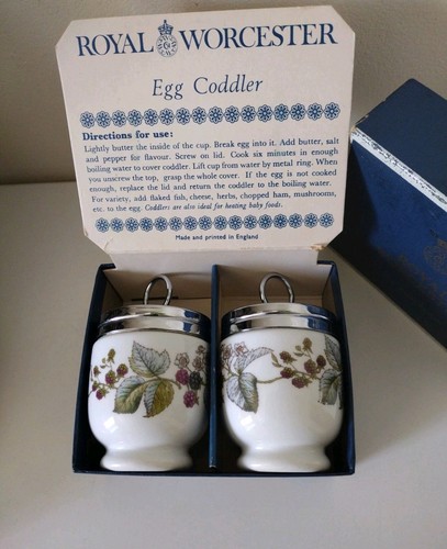 Royal worcester porcelain egg - worcester,