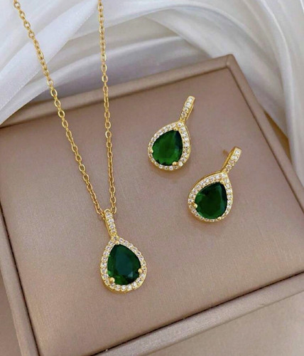 Gold plated green teardrop - gold,