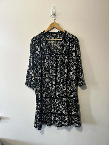 Women next black white - black,