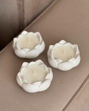 Lotus Flower Candle –