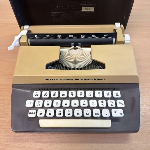 Vintage 1976 petite - vintage,