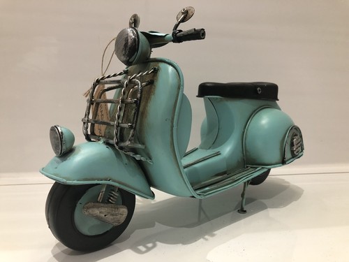 Metal tin teal blue model - teal,
