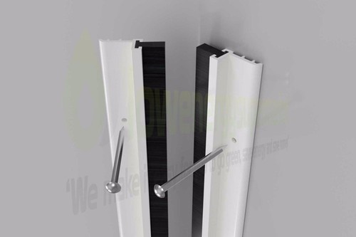 Slikseal brush around door