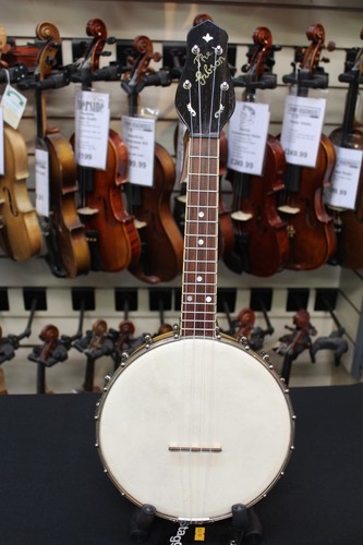 Gibson trap door ukulele - gibson,