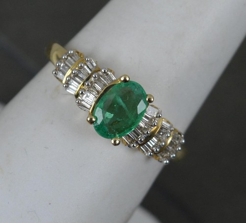 Beautiful 14ct gold emerald - beautiful,