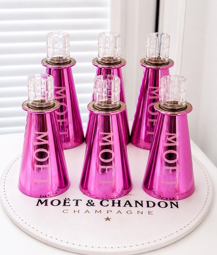 Moët chandon champagne - chandon,