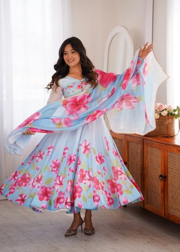Indian salwar kameez - indian, pakistani